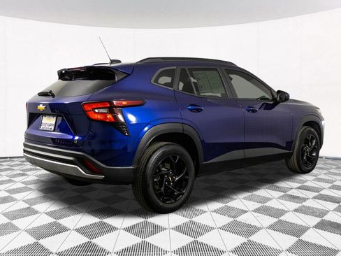 Used 2024 Chevrolet Trax LT w/ Driver Confidence Package image 16