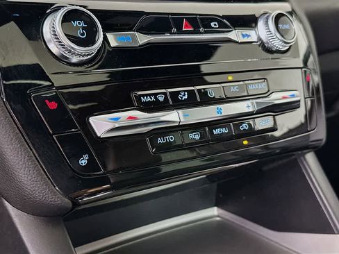 Certified 2022 Ford Explorer ST-Line w/ Class IV Trailer Tow Package image 18