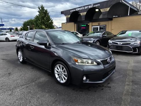Used 2011 Lexus CT 200h Premium image 37