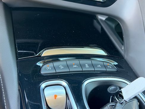 Used 2023 Buick Envision Avenir AWD/4WD image 29