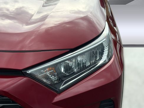 Used 2021 Toyota RAV4 Limited FWD image 12