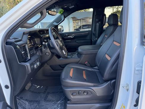 Used 2023 GMC Sierra 1500 AT4 w/ Technology Package image 17
