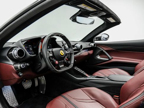 Used 2023 Ferrari 812 GTS RWD image 44