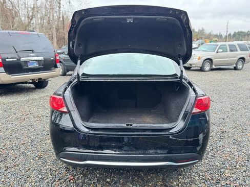 Used 2016 Chrysler 200 Limited w/ Convenience Group image 6