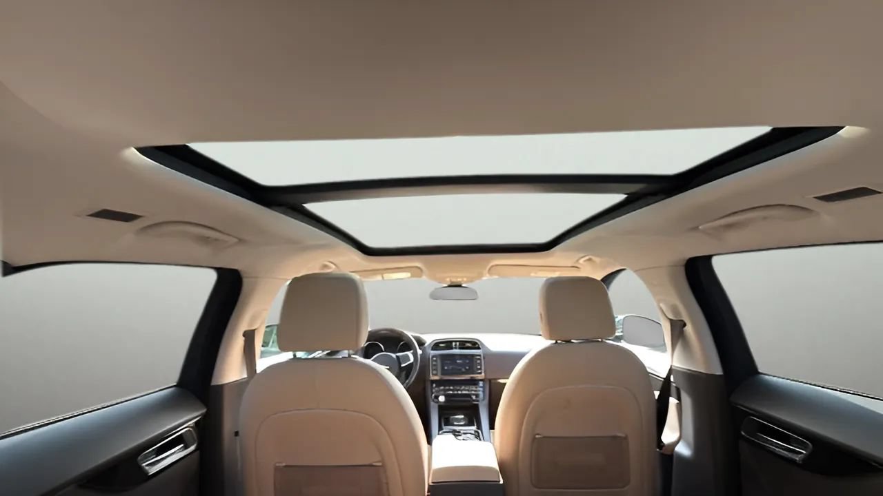 Used 2018 Jaguar F-PACE Prestige AWD/4WD image 9
