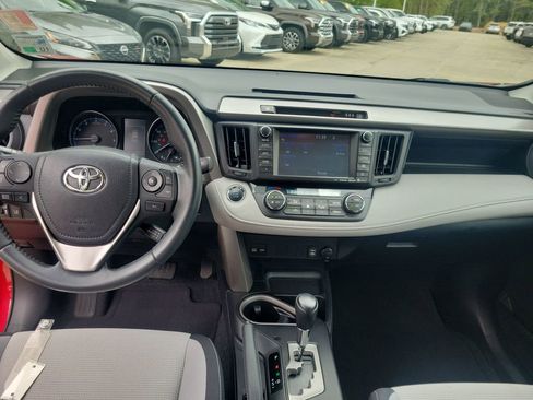 Used 2017 Toyota RAV4 XLE image 19
