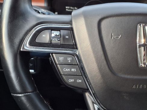 Used 2022 Lincoln Nautilus Reserve w/ Luxury Package image 22