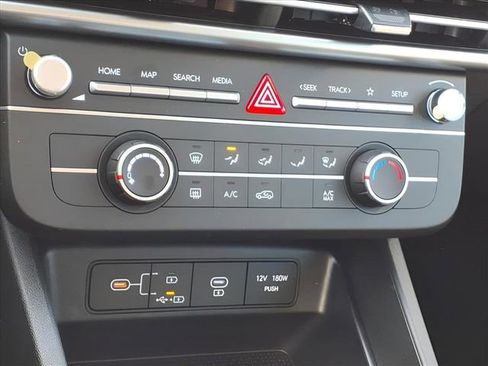 New 2026 Hyundai Tucson SE image 19