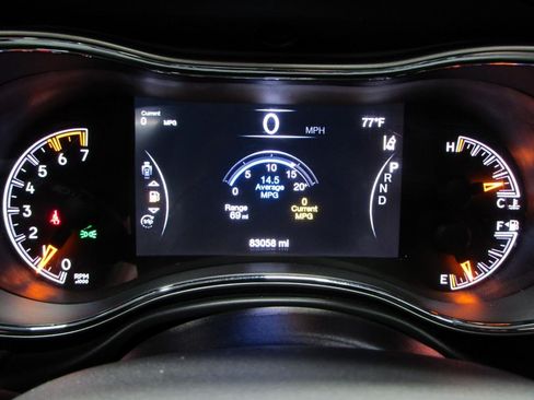 Used 2021 Jeep Grand Cherokee Trailhawk w/ Trailhawk Luxury Group AWD/4WD image 27