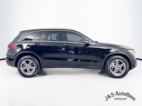 Used 2022 Mercedes-Benz GLC 300 GLC 300 image 8