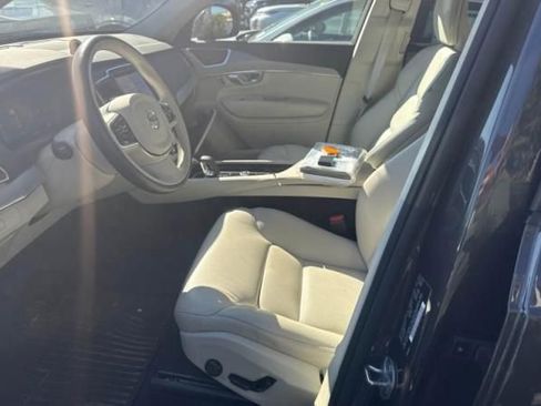 Certified 2024 Volvo XC90 B5 Core w/ Protection Package Premier image 4