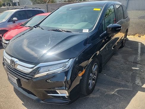 Used 2018 Honda Odyssey Touring image 4