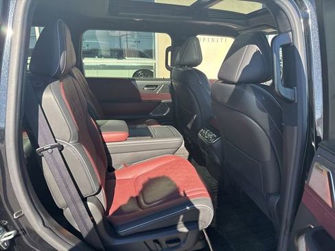 Certified 2025 INFINITI QX80 Autograph w/ Premium Cargo Package image 24