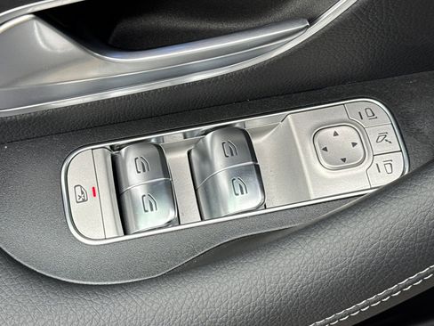 New 2026 Mercedes-Benz GLS 450 4MATIC image 23