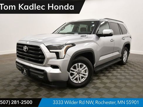 Used 2025 Toyota Sequoia SR5 AWD/4WD image 1