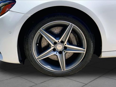 Used 2017 Mercedes-Benz E 300 4MATIC image 10