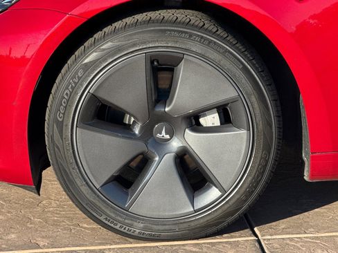 Used 2023 Tesla Model 3 Standard Range image 32
