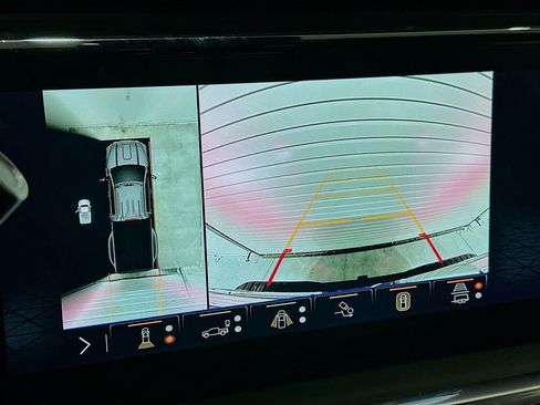 Used 2025 GMC Sierra 3500 Denali Ultimate image 14