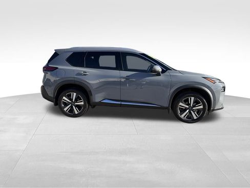 Used 2023 Nissan Rogue SL w/ SL Premium Package image 9
