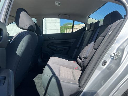Used 2024 Nissan Altima 2.5 SV FWD image 19