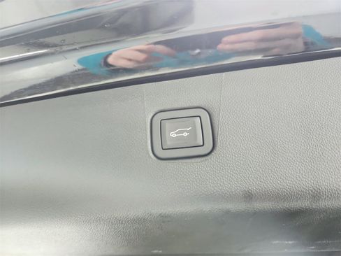 Used 2025 Chevrolet Blazer RS image 42