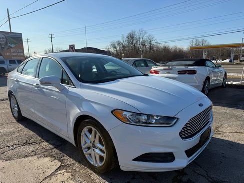 Used 2016 Ford Fusion SE image 8