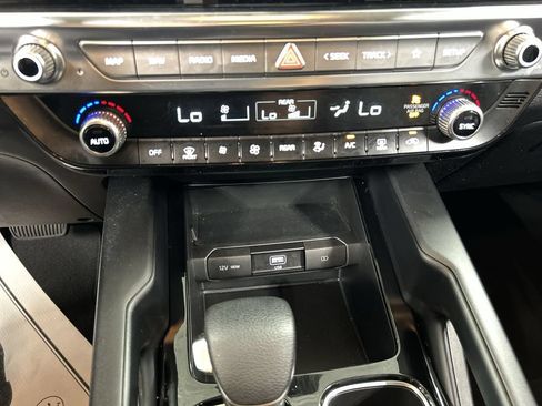 Used 2022 Kia Telluride LX AWD/4WD image 17