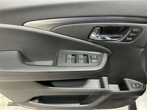 Used 2022 Honda Pilot EX-L image 17