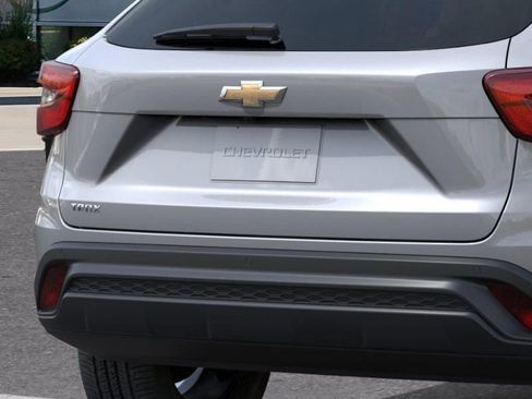 New 2026 Chevrolet Trax LS FWD image 14