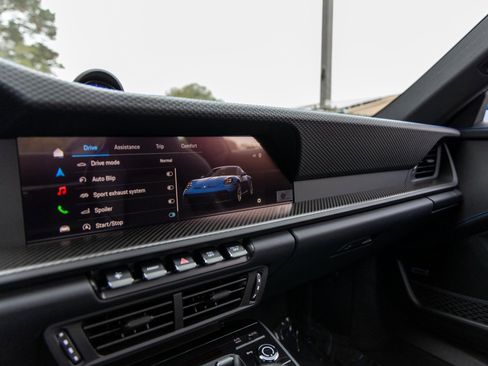 Certified 2026 Porsche 911 GT3 image 40