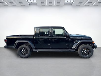 New 2026 Jeep Gladiator Sport