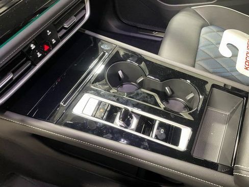 New 2026 Volkswagen Atlas Cross Sport SEL Premium R-Line image 18