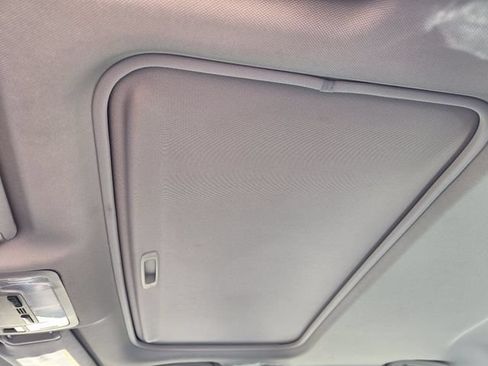 Used 2014 Toyota Camry XLE FWD image 19