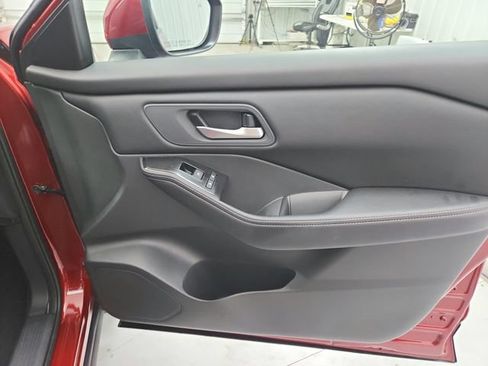 Used 2026 Nissan Rogue SV FWD image 36