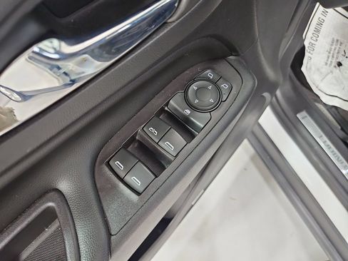Used 2020 Chevrolet Equinox Premier AWD/4WD image 12