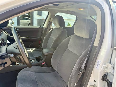 Used 2014 Chevrolet Impala LT w/ LT Sunroof Package image 16