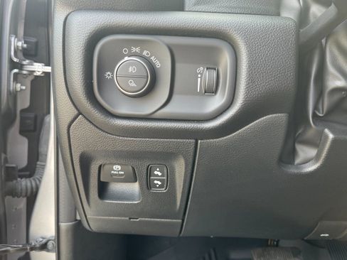 Used 2022 RAM 1500 Big Horn RWD image 30