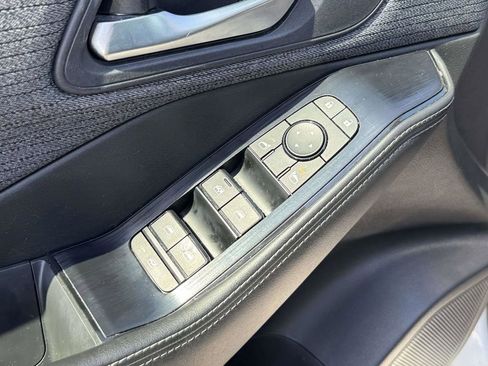 Used 2023 Nissan Rogue SV FWD image 29