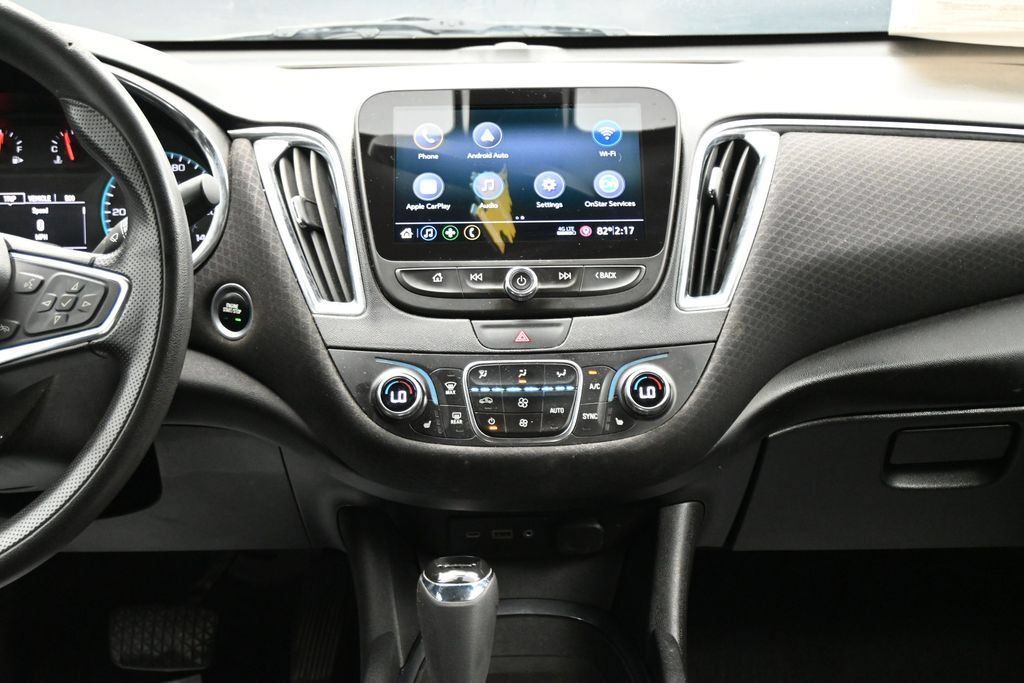 Used 2019 Chevrolet Malibu LT FWD image 18