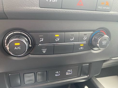 Used 2024 Nissan Frontier SV AWD/4WD image 28