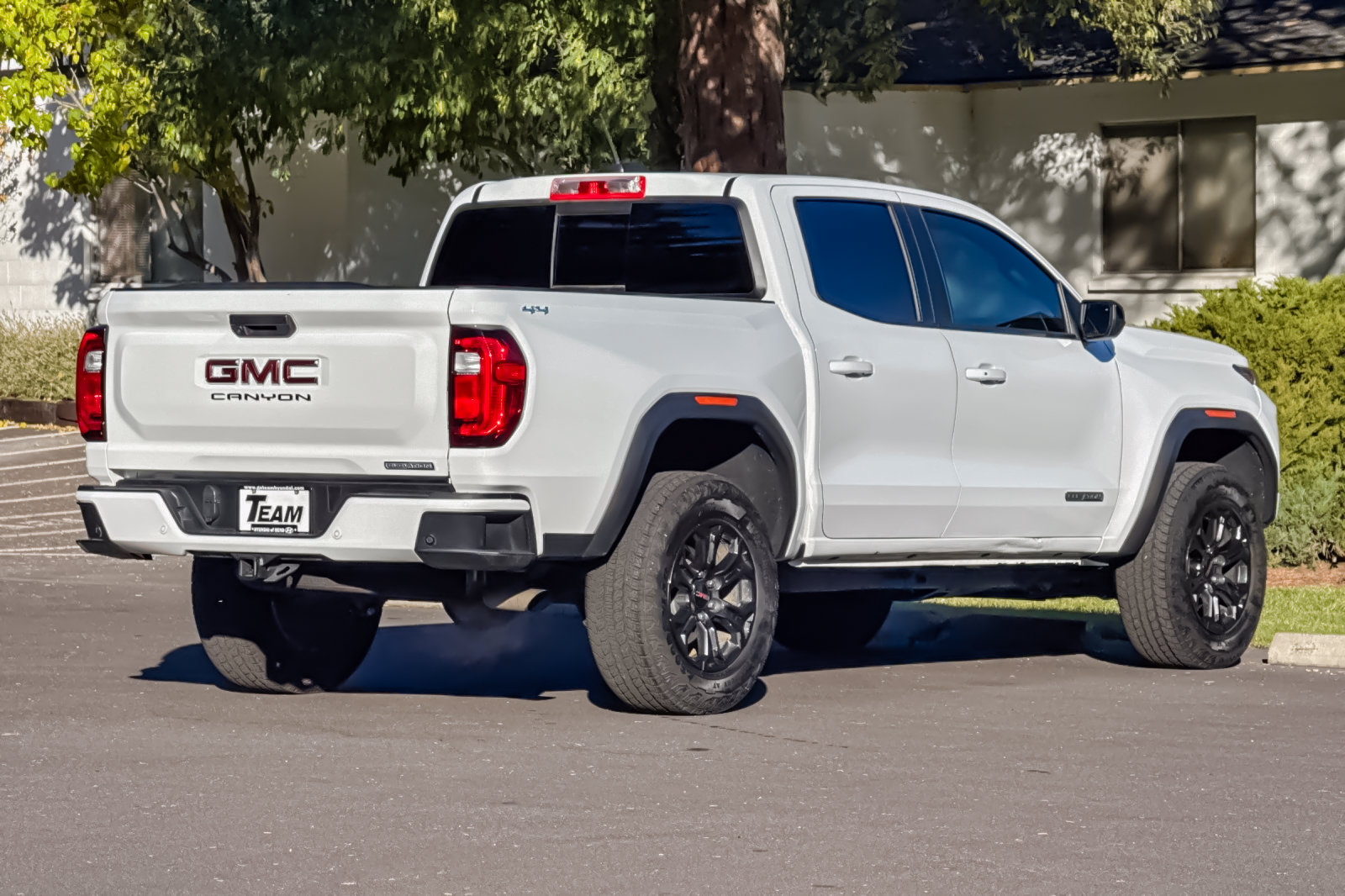 Used 2025 GMC Canyon Elevation AWD/4WD image 4