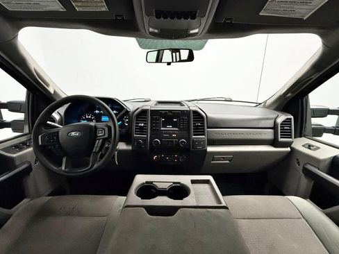 Used 2017 Ford F250 XL w/ Power Equipment Group AWD/4WD image 13