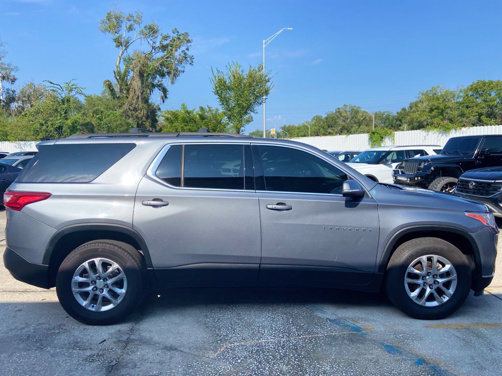 Used 2021 Chevrolet Traverse LT AWD/4WD image 6