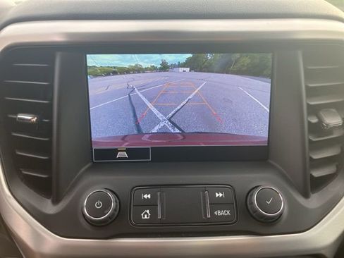 Used 2023 GMC Acadia SLT FWD image 29