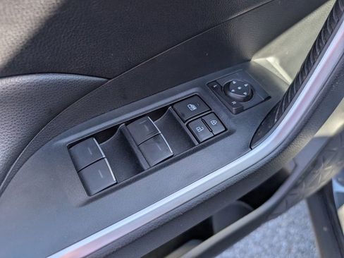 Used 2022 Toyota RAV4 XLE image 10