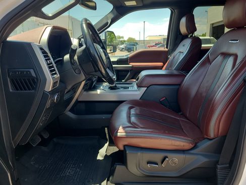 Used 2019 Ford F150 Platinum w/ Equipment Group 701A Luxury AWD/4WD image 12