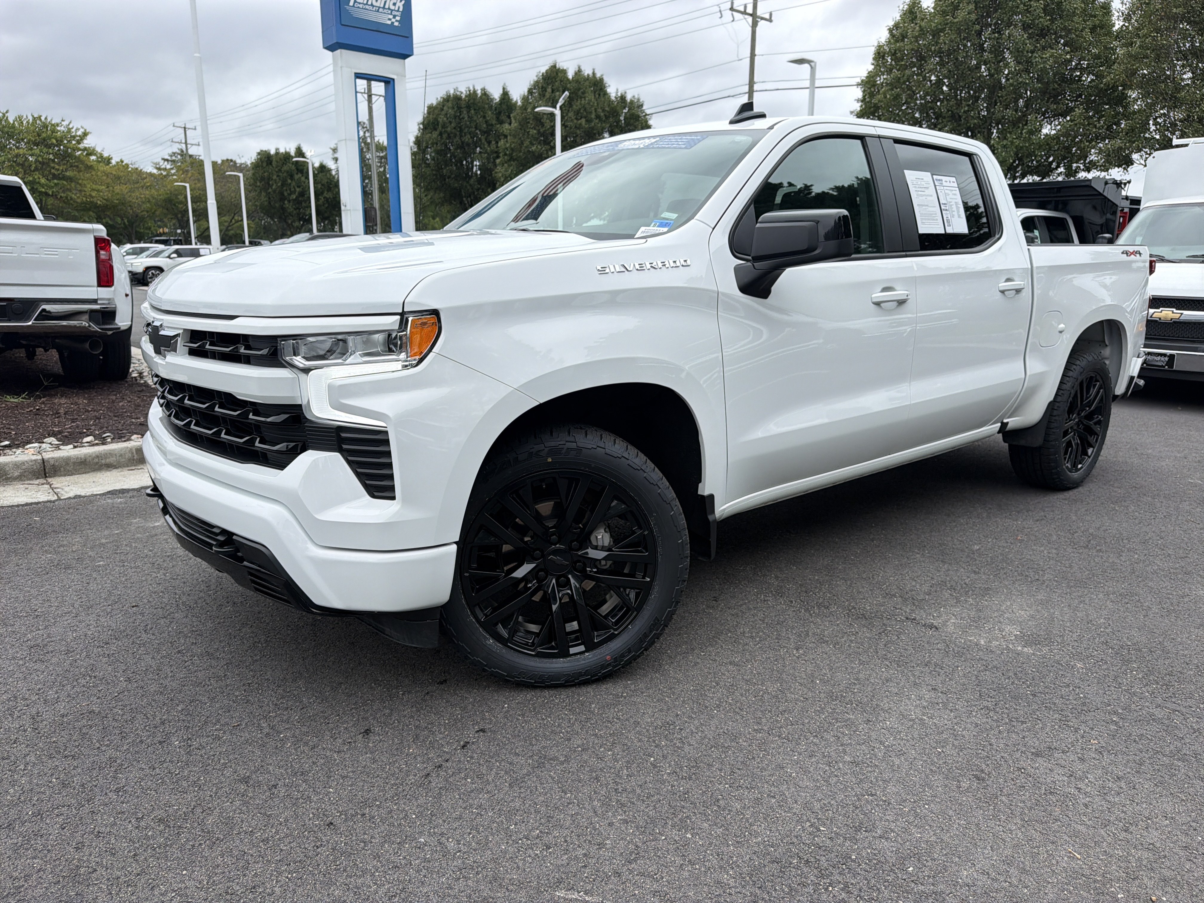 Used 2026 Chevrolet Silverado 1500 RST AWD/4WD image 5