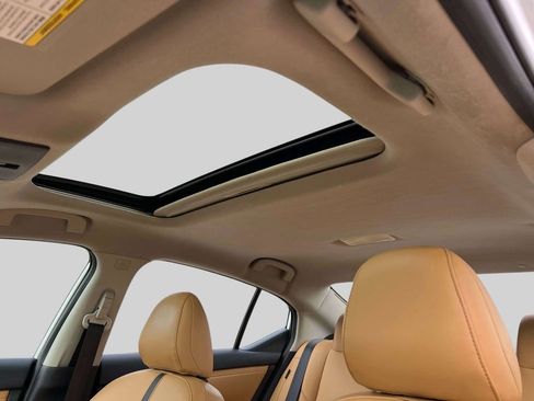 Used 2025 Nissan Sentra SV w/ SV Premium Package image 21