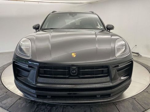 Certified 2025 Porsche Macan AWD/4WD image 10
