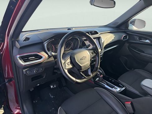 Used 2023 Chevrolet TrailBlazer RS w/ Sun and Liftgate Package image 19